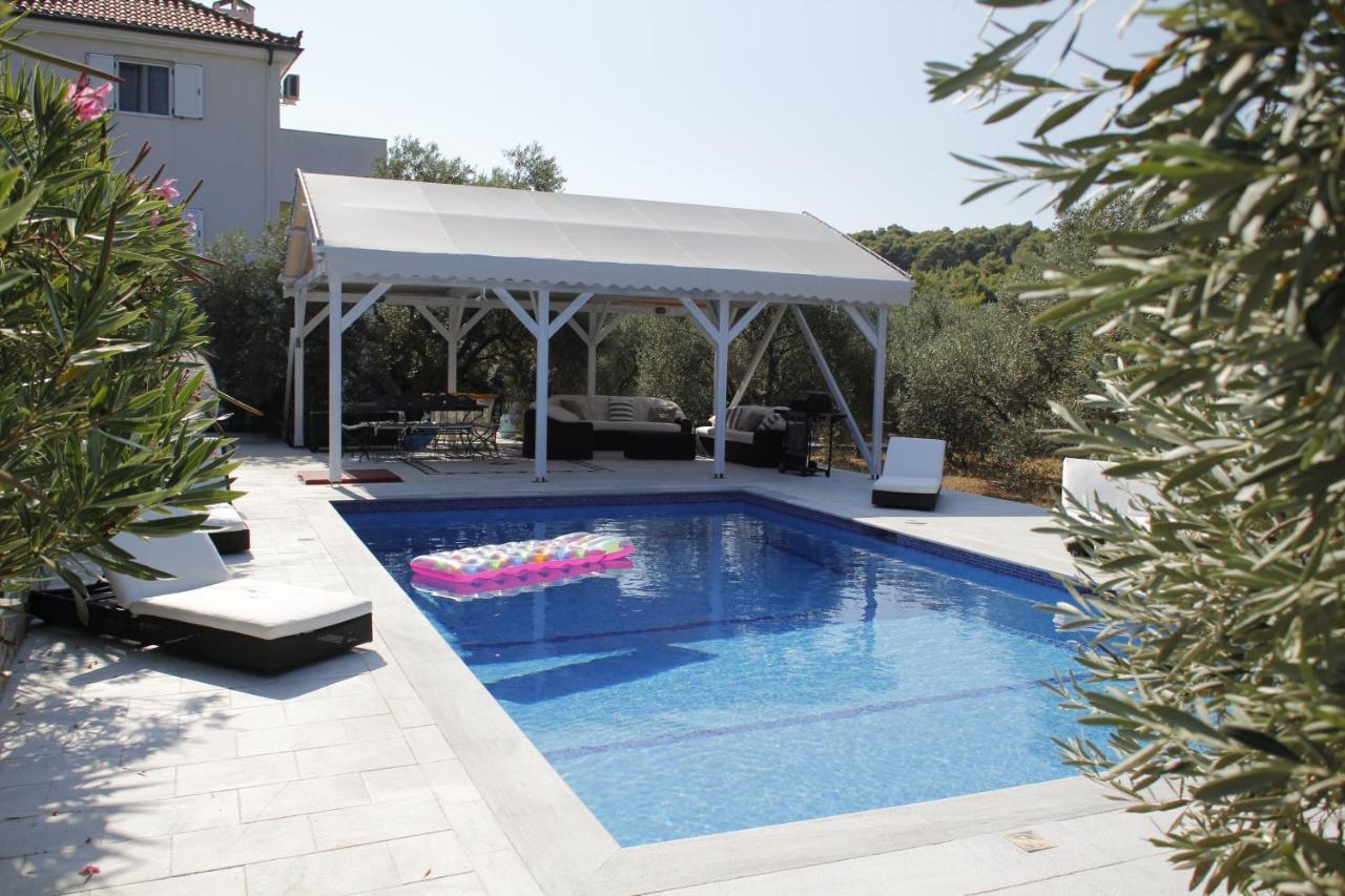 Chiqui Luxury Apartments Alónnisos Екстериор снимка