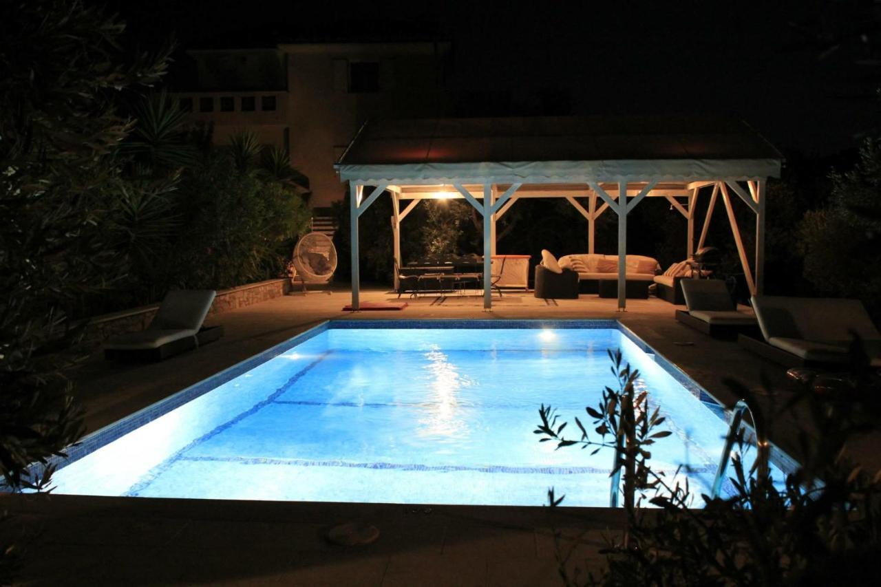 Chiqui Luxury Apartments Alónnisos Екстериор снимка